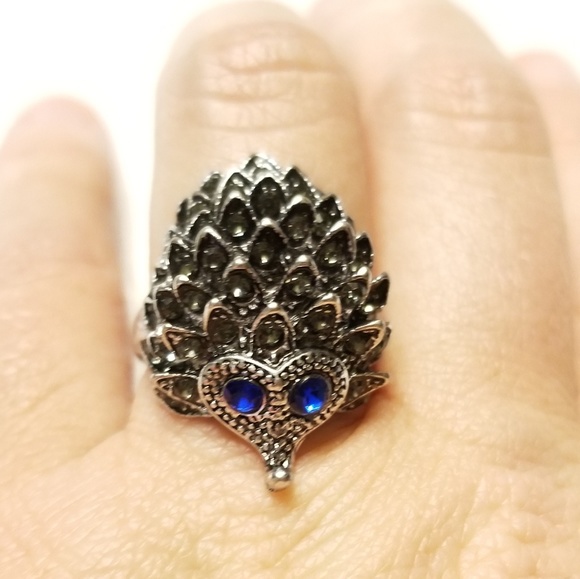 HEDGEHOG RING GOLD Rhinestone Statement Ring - Picture 3 of 5